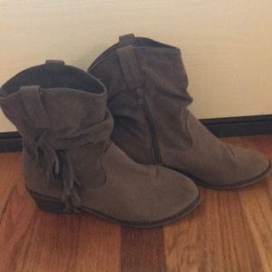 Suede fringe short boots size 7 1/2